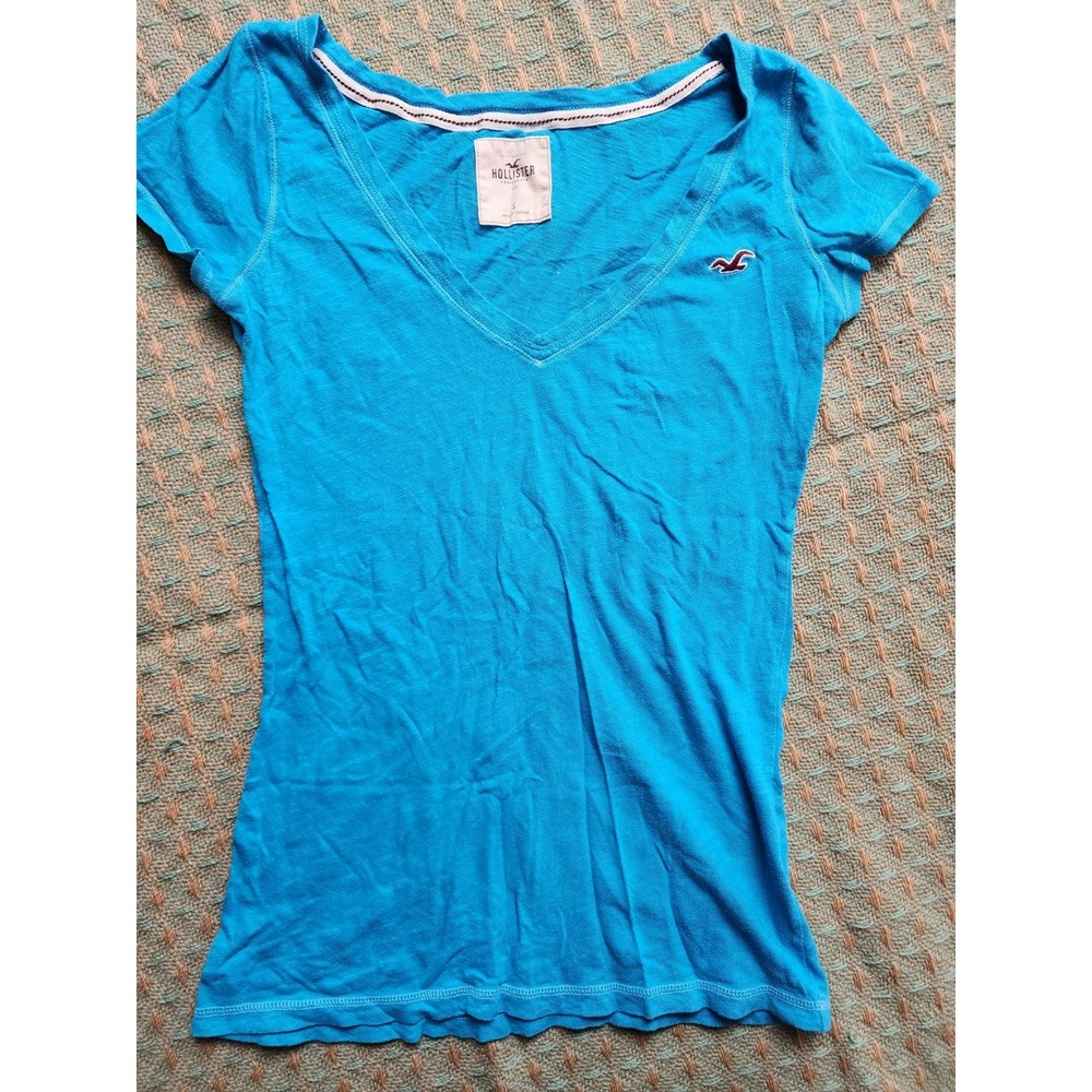Vintage Y2K Hollister V Neck Tee T-shirt Shirt Blue Seagull Size Small